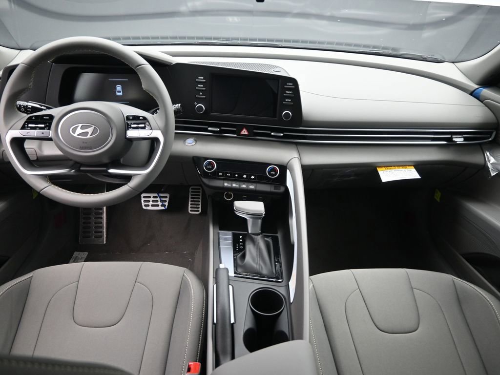New 2025 Hyundai Elantra Sport image 23