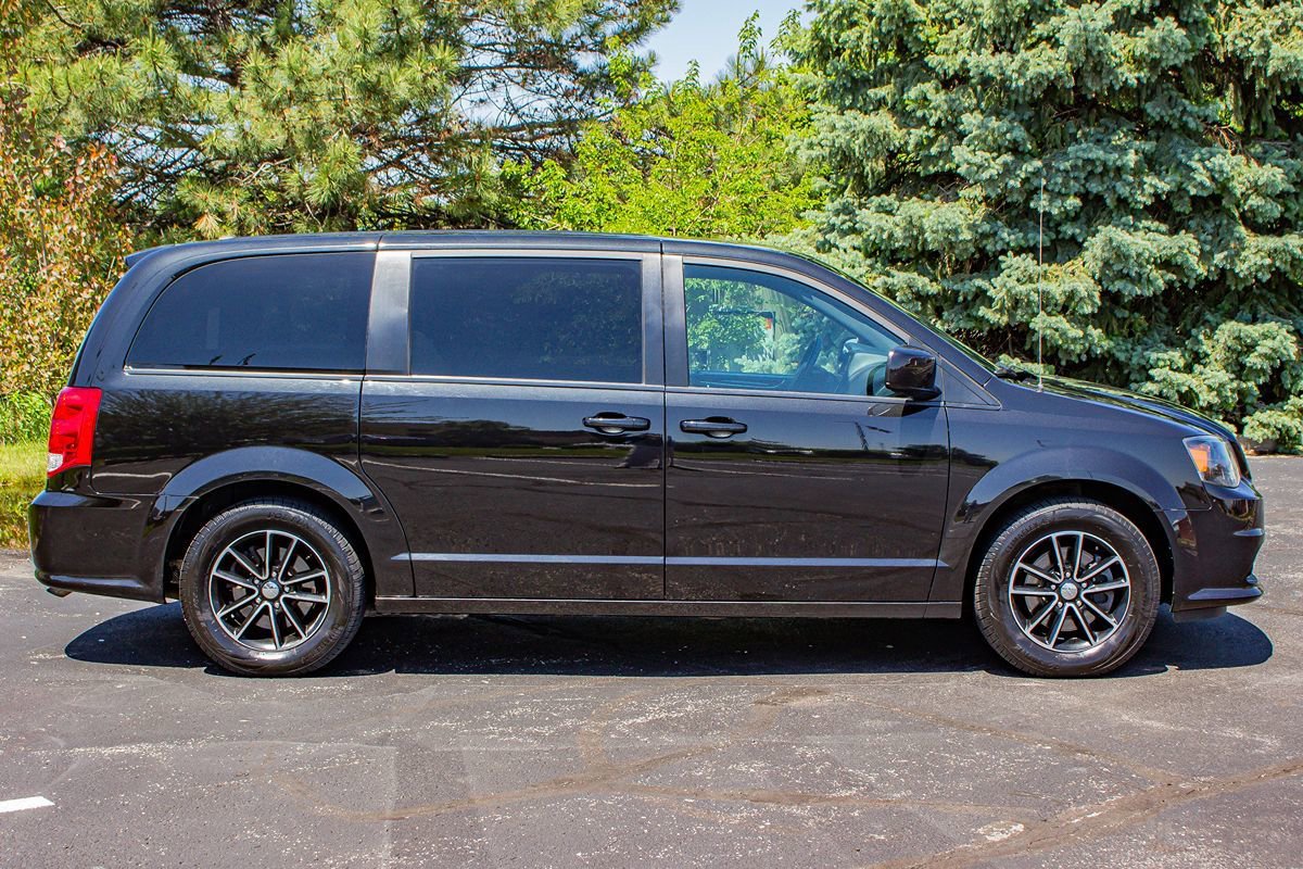 Used 2019 Dodge Grand Caravan SE FWD image 11