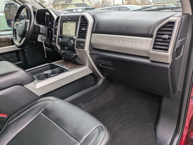 Used 2019 Ford F250 Lariat w/ Chrome Package image 31