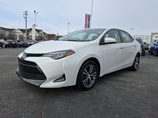 Used 2018 Toyota Corolla LE w/ LE Premium Package w/Moonroof image 3