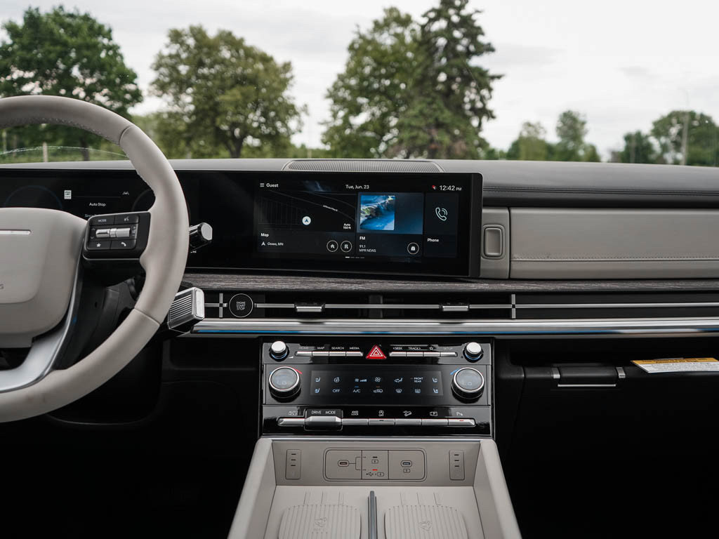 New 2026 Hyundai Santa Fe Limited AWD/4WD image 17