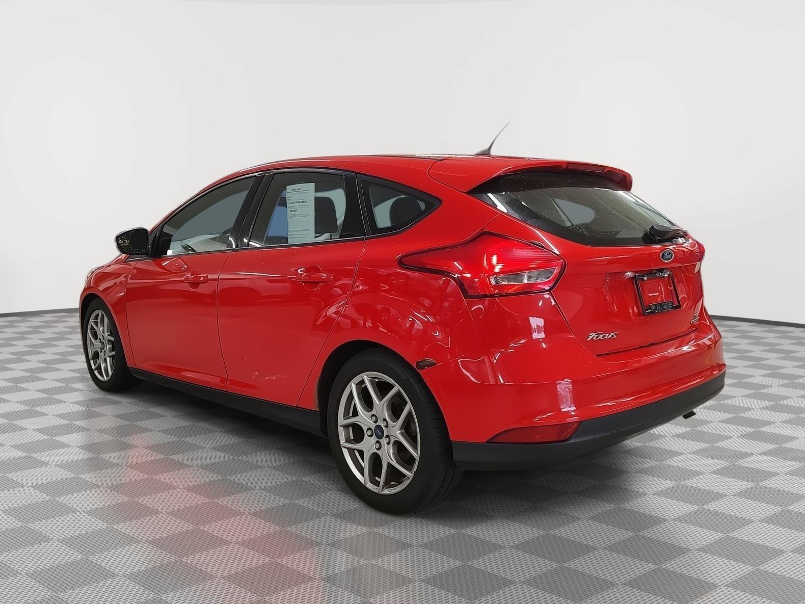 Used 2015 Ford Focus SE w/ Equipment Group 201A FWD image 24
