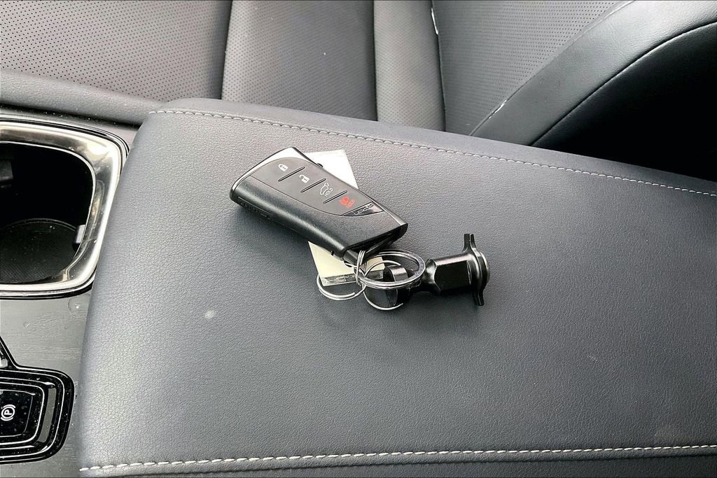 Used 2025 Lexus RX 350 AWD image 12