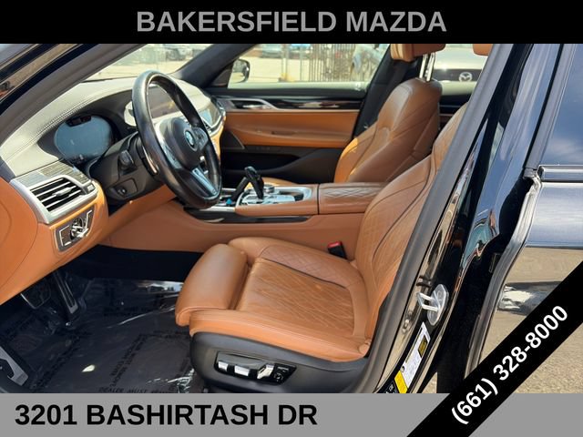 Used 2021 BMW 750i xDrive w/ Luxury Rear Seating Package AWD/4WD image 9