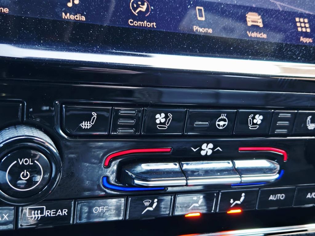 Used 2025 Jeep Grand Cherokee Summit w/ Adv Protech Group IV image 29