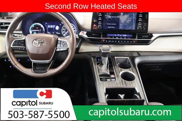 Used 2023 Toyota Sienna Platinum image 16