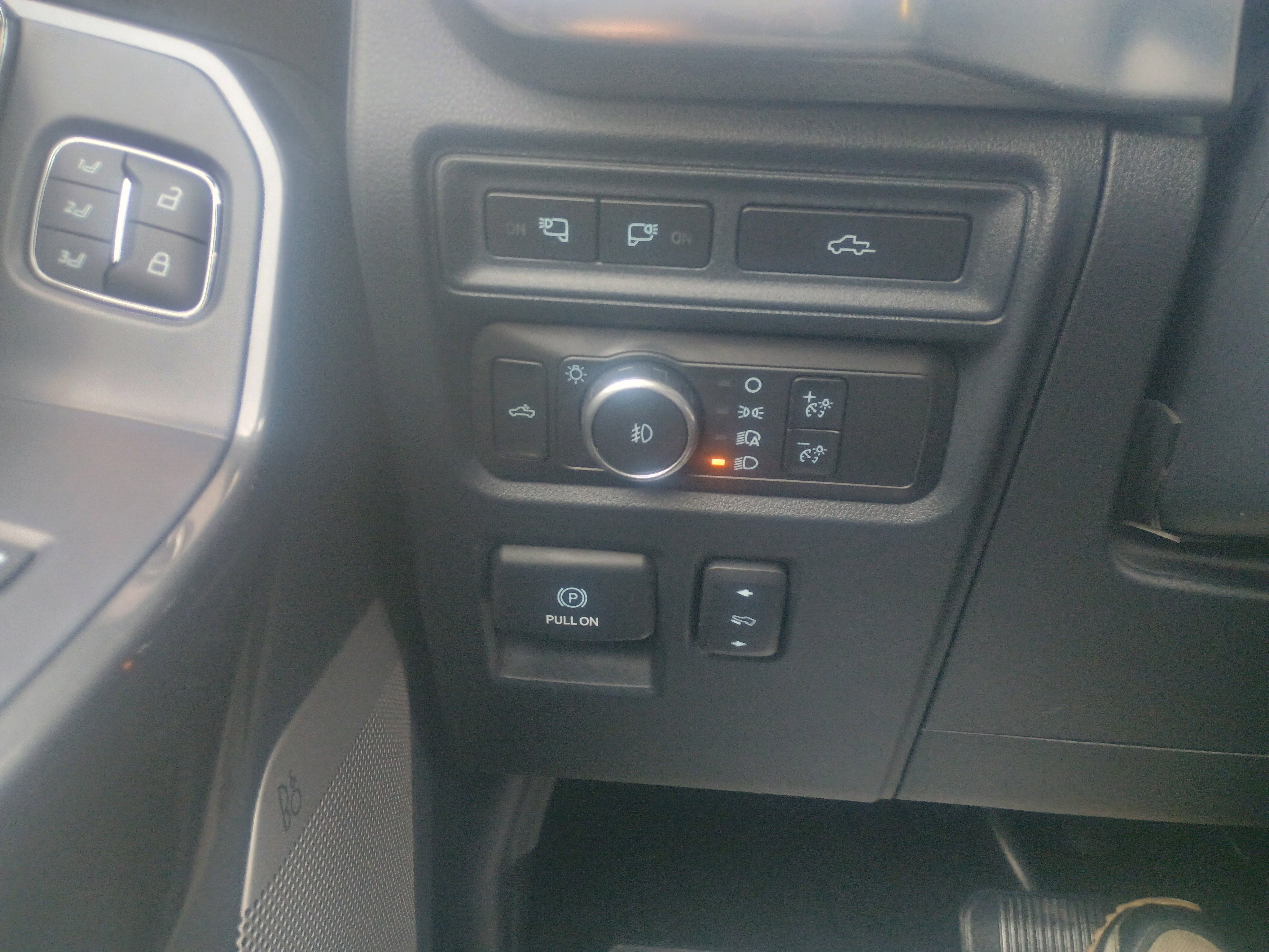 Used 2021 Ford F150 Lariat w/ Equipment Group 502A High image 21