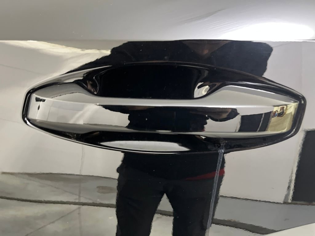 Used 2025 Nissan Kicks SV image 39