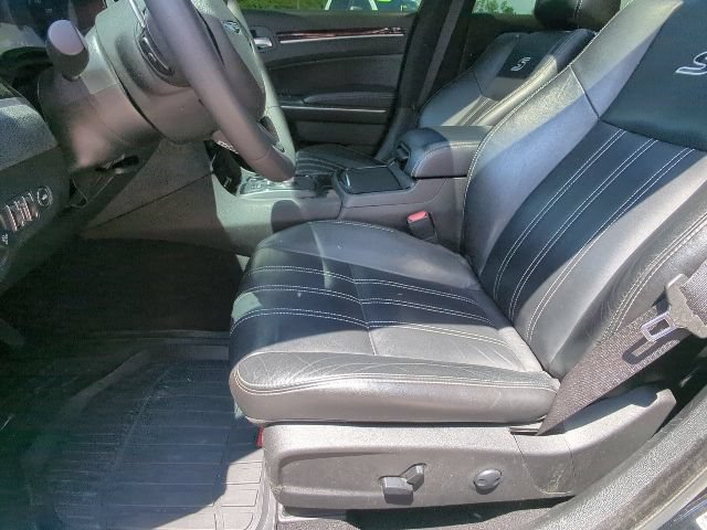 Certified 2023 Chrysler 300 S RWD image 10