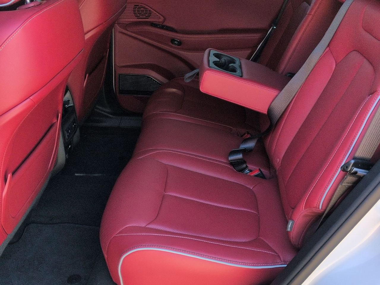 Used 2025 Jeep Wagoneer S Launch Edition image 21