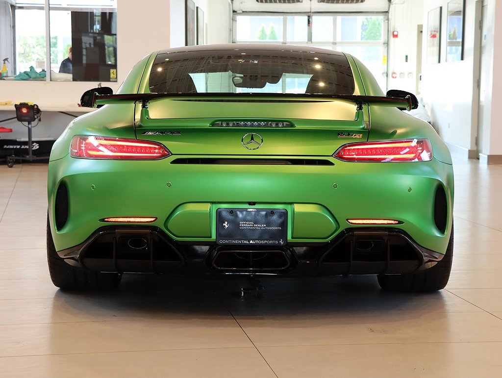 Used 2018 Mercedes-Benz AMG GT R image 32