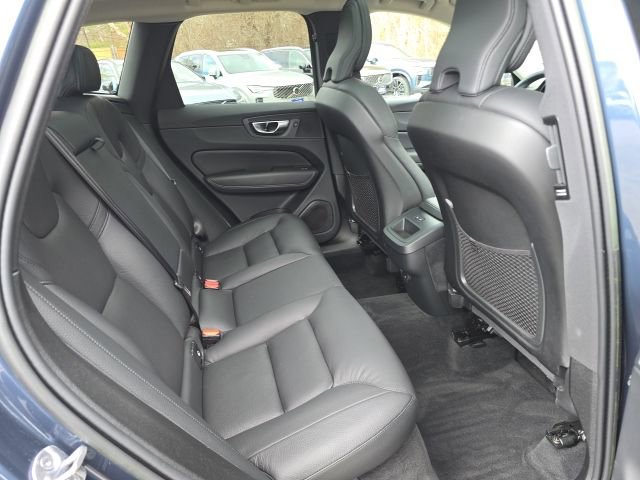 Certified 2023 Volvo XC60 B5 Plus w/ Climate Package image 19