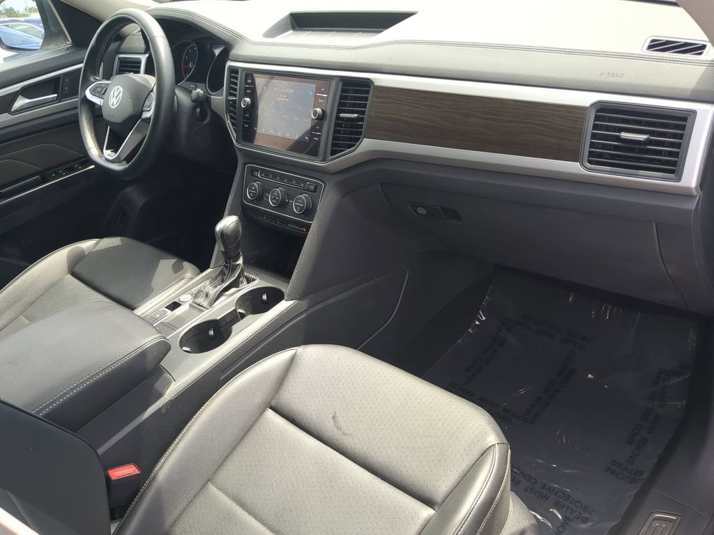 Used 2021 Volkswagen Atlas SE w/ Towing Package FWD image 13