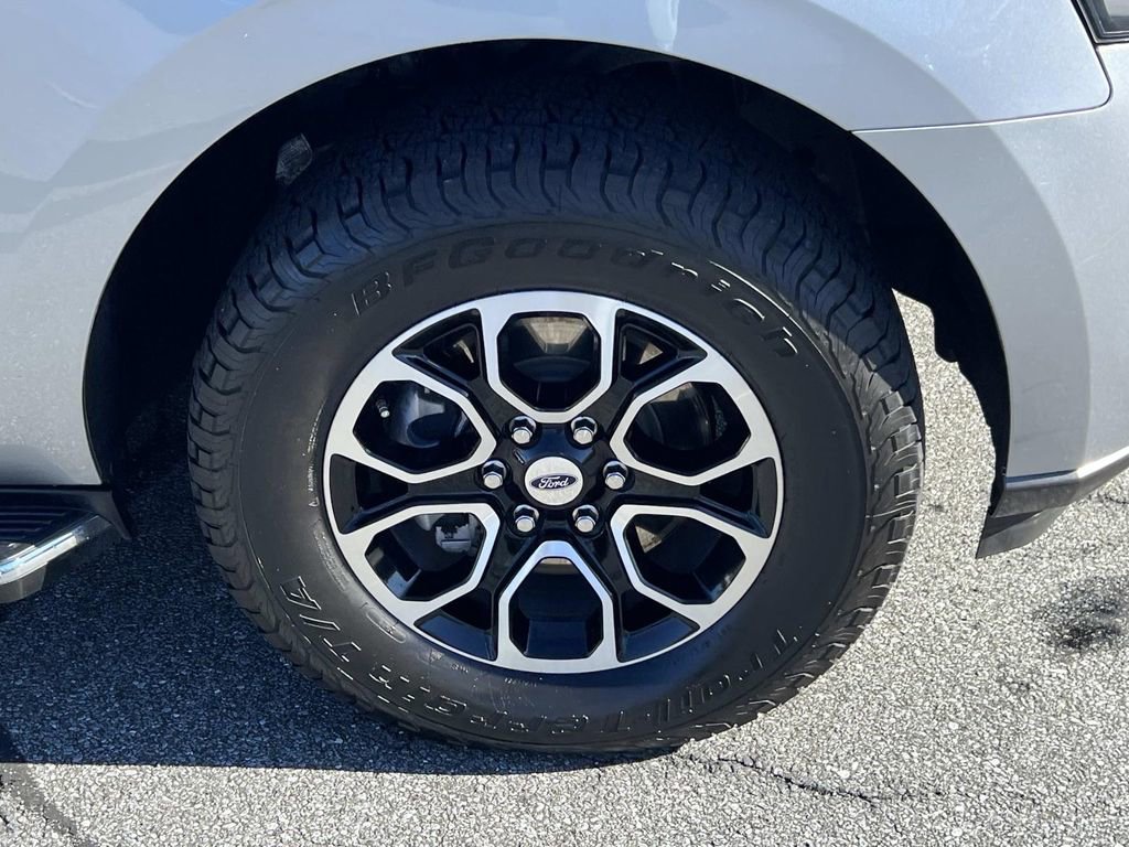 Used 2022 Ford Expedition Max XLT image 12