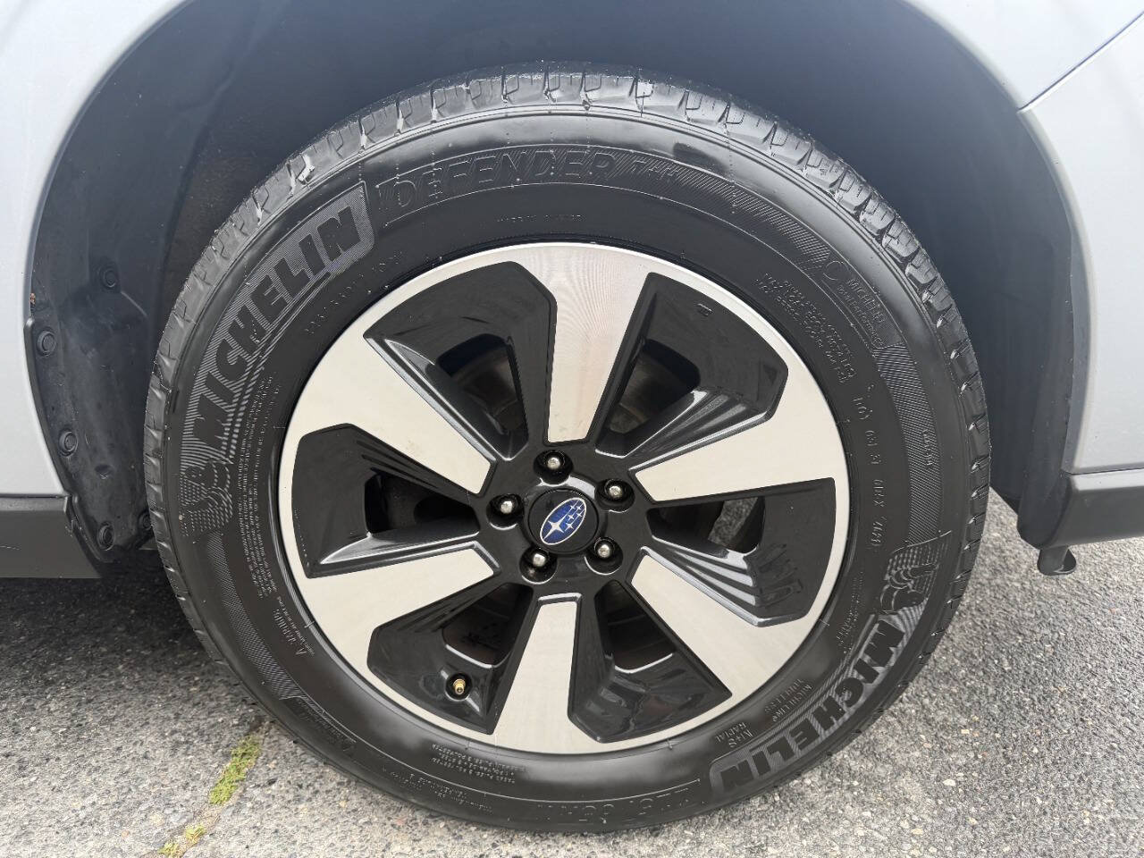 Used 2017 Subaru Forester 2.5i w/ Alloy Wheel Package AWD/4WD image 14
