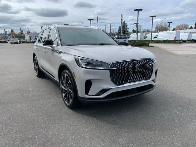 Certified 2025 Lincoln Aviator Reserve w/ Equipment Group 201A image 9