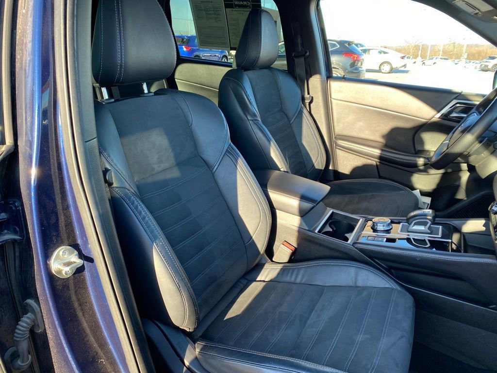 Used 2022 Mitsubishi Outlander SE image 34