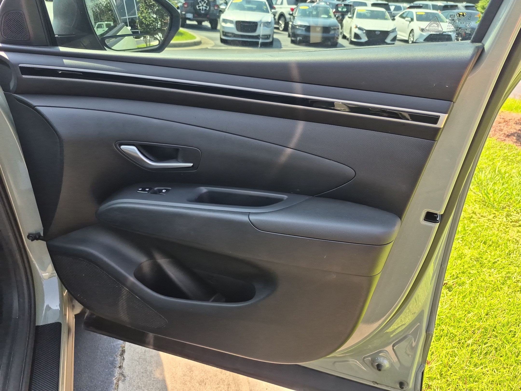 Used 2024 Hyundai Santa Cruz SE AWD/4WD image 25