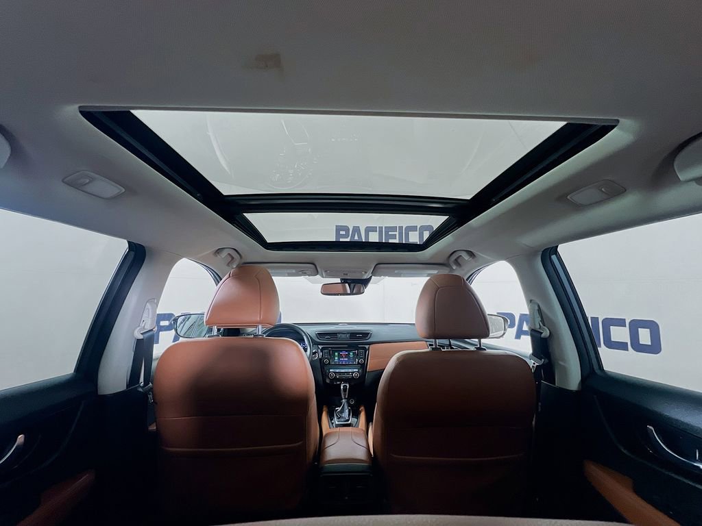 Used 2018 Nissan Rogue SL w/ Premium Package AWD/4WD image 42