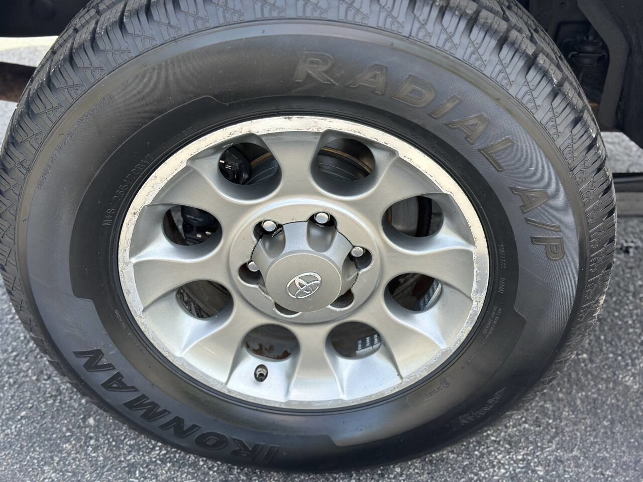 Used 2012 Toyota FJ Cruiser 4WD w/ Upgrade Pkg image 32