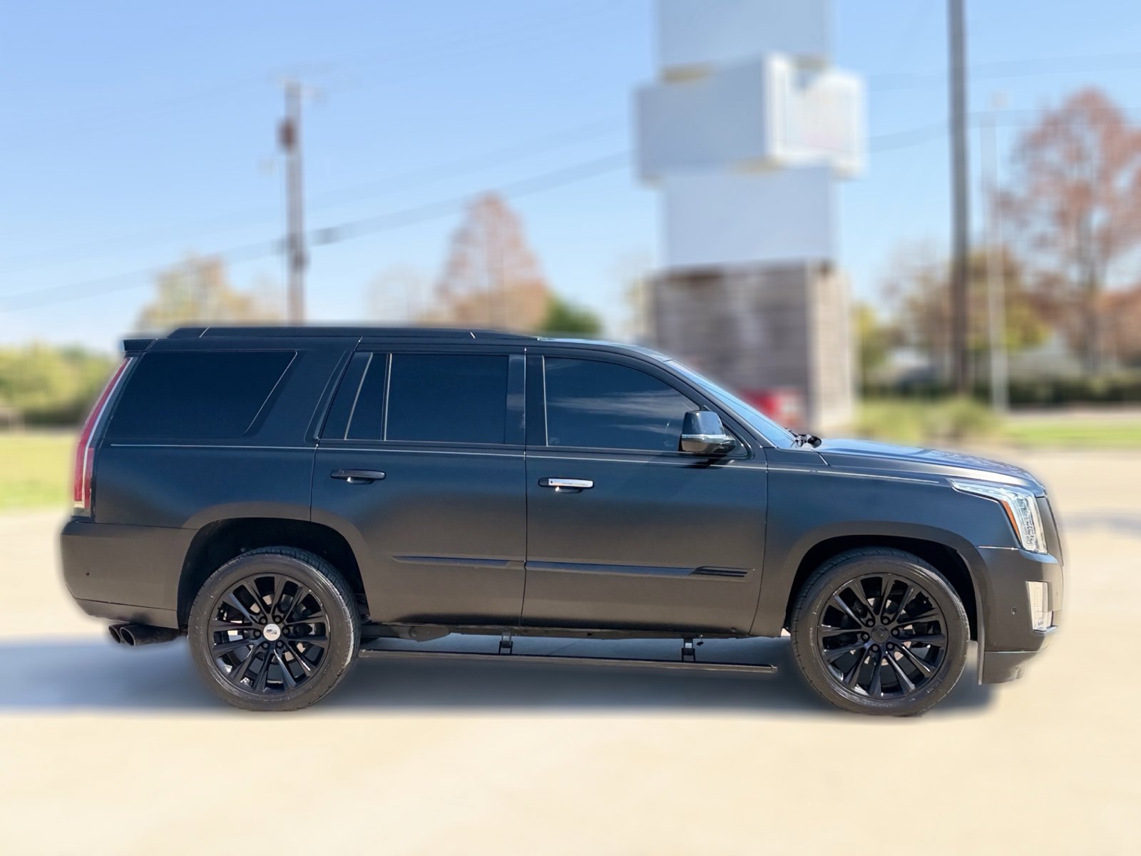 Used 2020 Cadillac Escalade Luxury AWD/4WD image 6