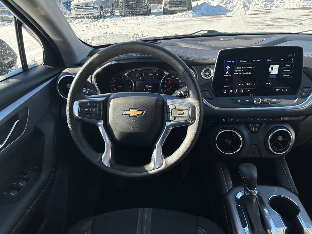 Used 2023 Chevrolet Blazer LT image 17
