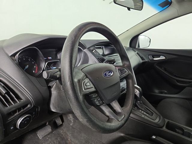 Used 2015 Ford Focus SE image 15