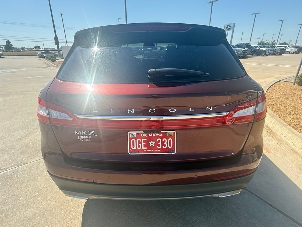 Used 2016 Lincoln MKX Reserve w/ Technology Package FWD image 7