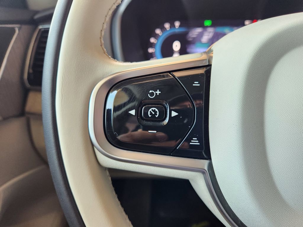 Used 2024 Volvo XC90 B6 Plus w/ Protection Package Premier AWD/4WD image 28