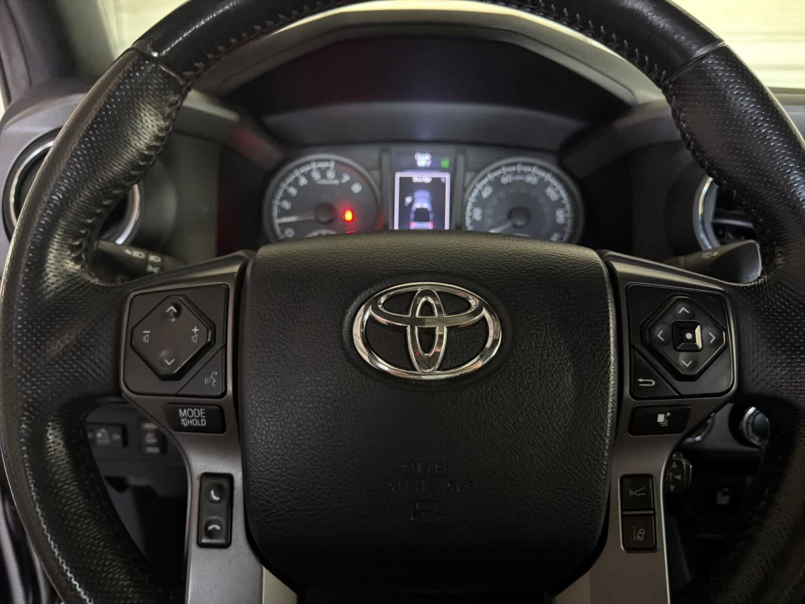 Used 2019 Toyota Tacoma TRD Off-Road AWD/4WD image 24