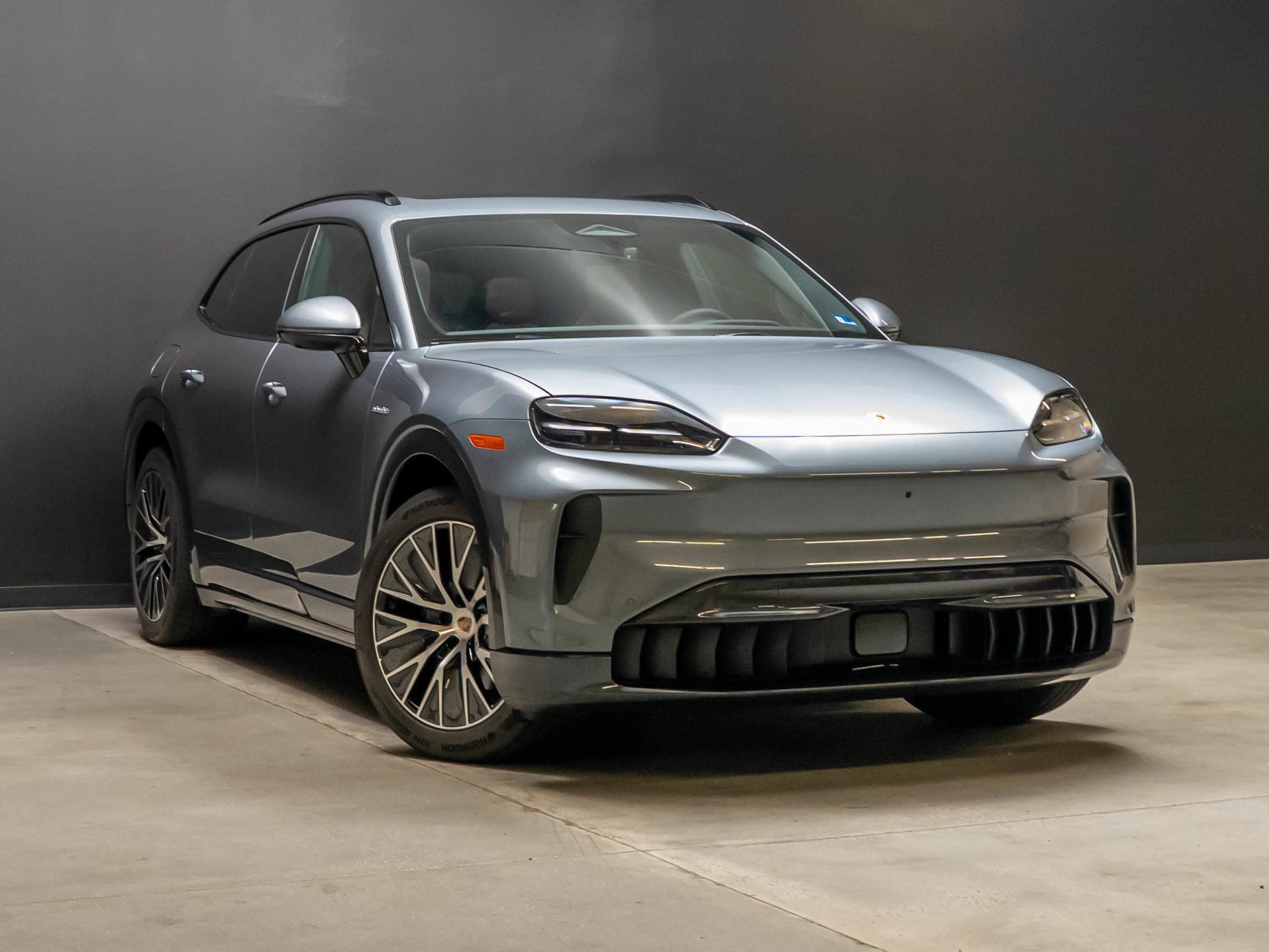 New 2026 Porsche Cayenne Electric AWD/4WD image 9