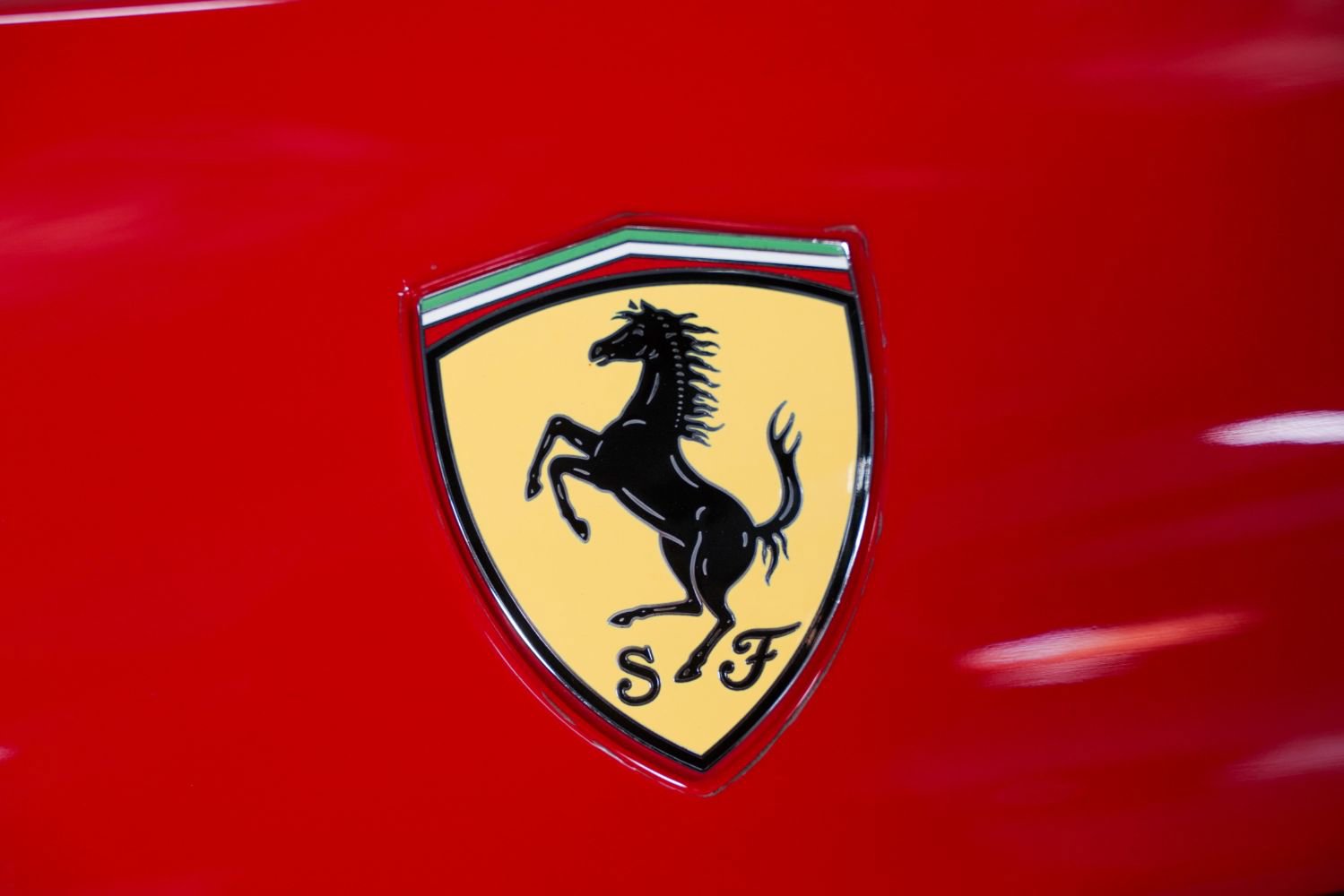 Used 2013 Ferrari California RWD image 17