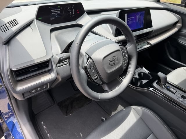 Used 2024 Toyota Prius XLE FWD image 12