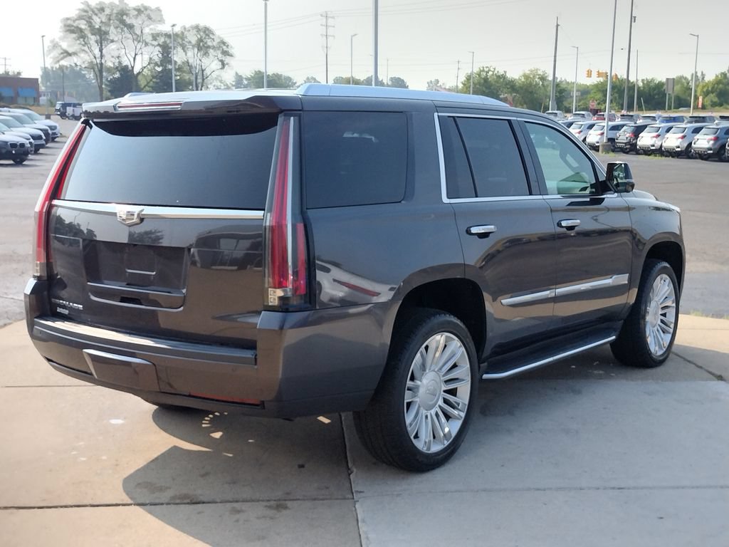 Used 2016 Cadillac Escalade Platinum AWD/4WD image 5