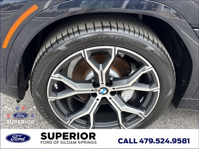Used 2022 BMW X6 xDrive40i w/ M Sport Package AWD/4WD image 14