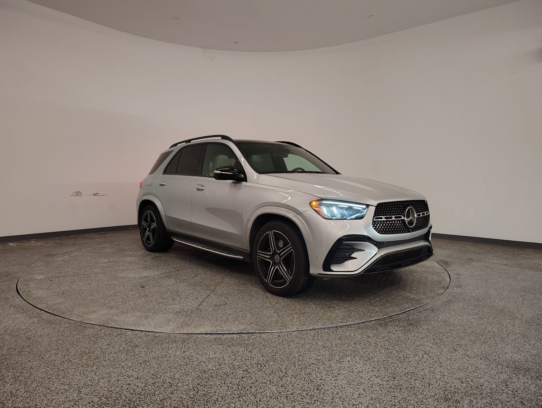 Used 2024 Mercedes-Benz GLE 450 4MATIC image 7