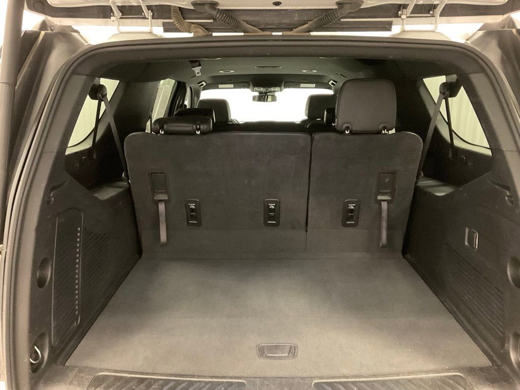 Used 2024 Chevrolet Suburban LT image 10