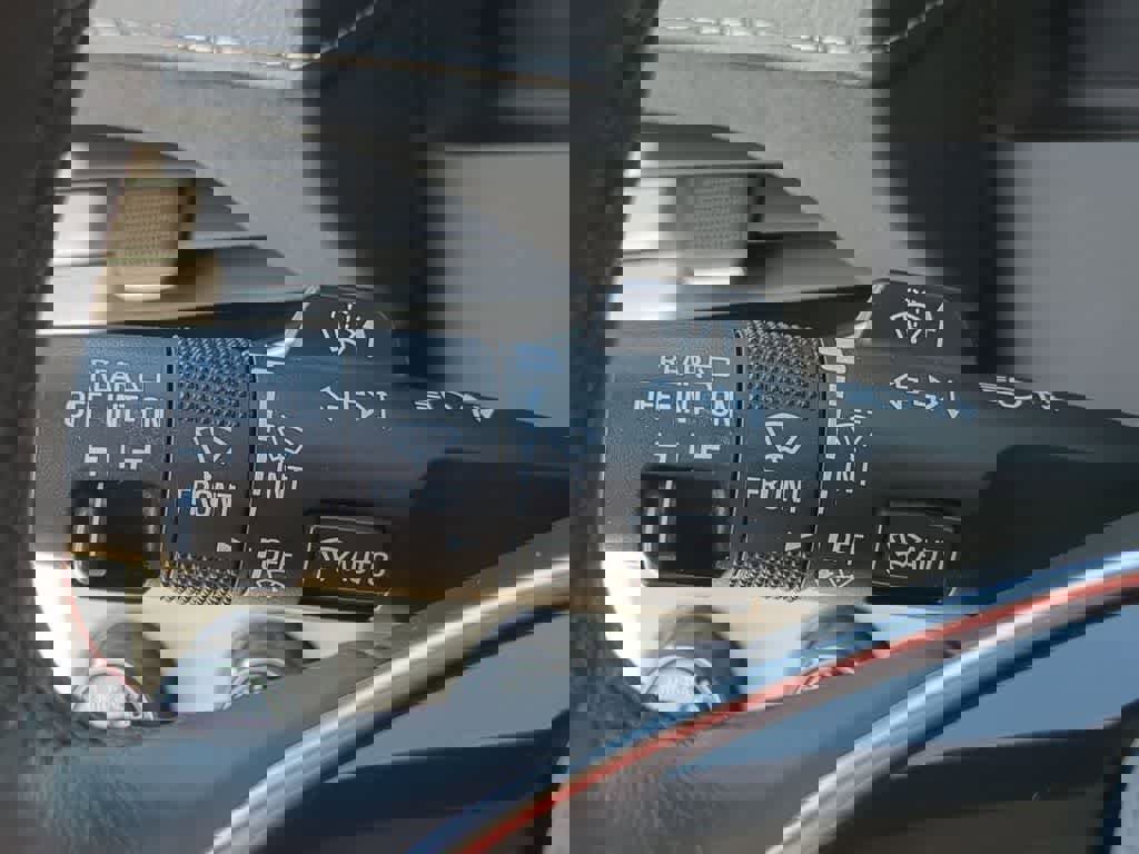 Used 2018 Cadillac Escalade Luxury image 26