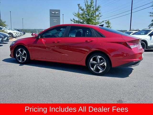 Used 2023 Hyundai Elantra SEL w/ Convenience Package FWD image 5