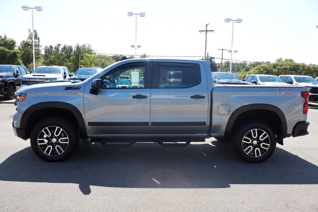 Used 2025 Chevrolet Silverado 1500 Custom Trail Boss w/ LPO, Dark Essentials Package image 29