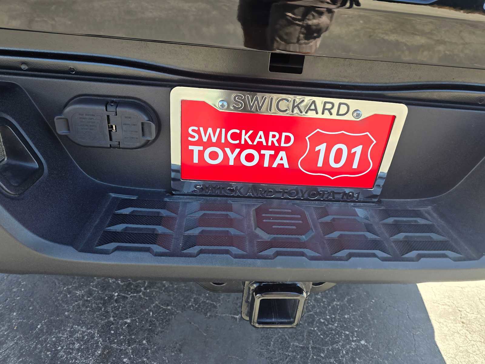 Used 2023 Toyota Tacoma SR5 AWD/4WD image 17