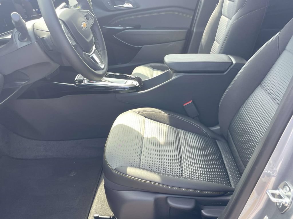 New 2026 Chevrolet Trax LT w/ Driver Confidence Package FWD image 15