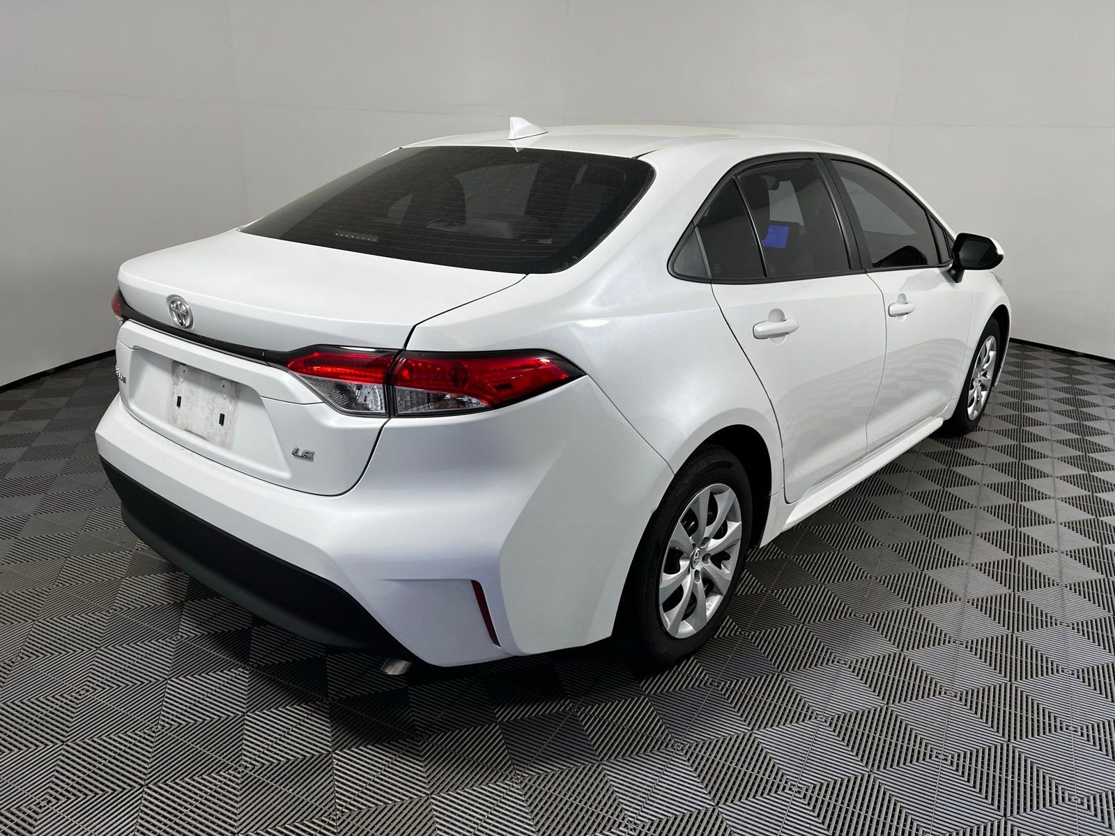 Used 2024 Toyota Corolla LE image 5