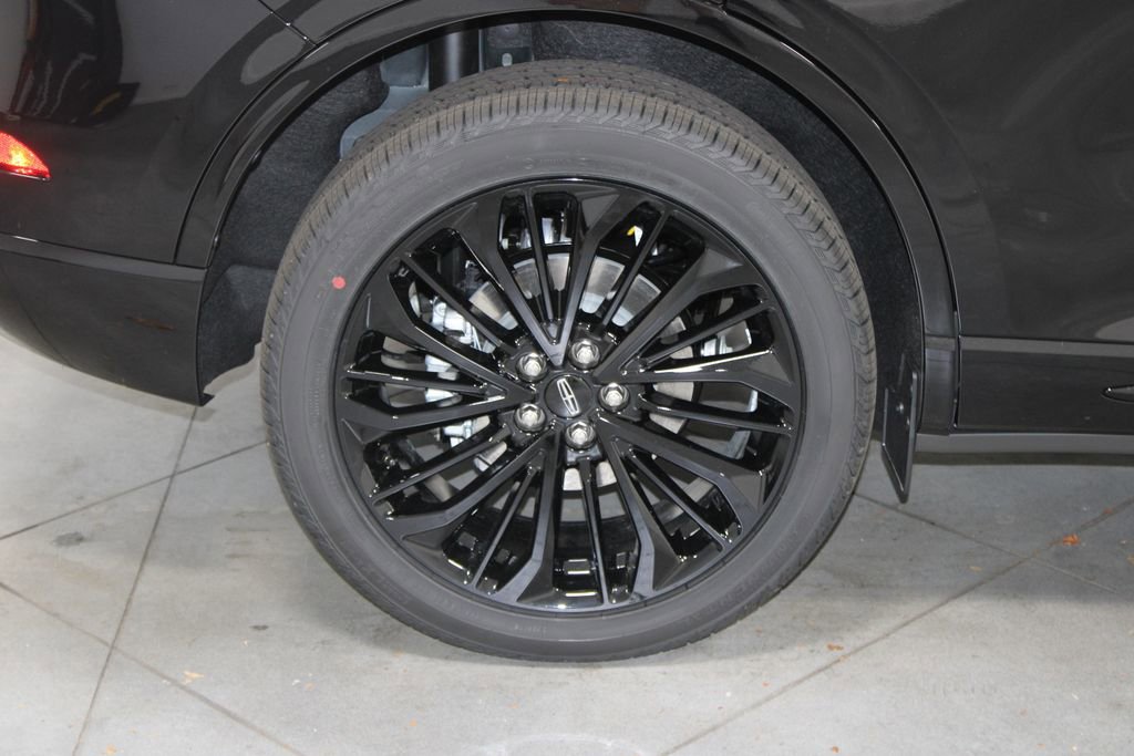 New 2025 Lincoln Corsair FWD w/ Equipment Group 101A image 13