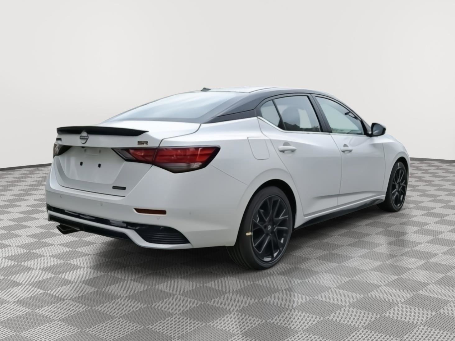 New 2025 Nissan Sentra SR w/ Midnight Edition FWD image 3