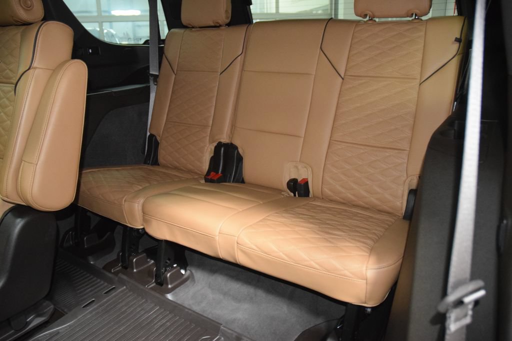 Used 2024 Cadillac Escalade Sport w/ Touring Package AWD/4WD image 47