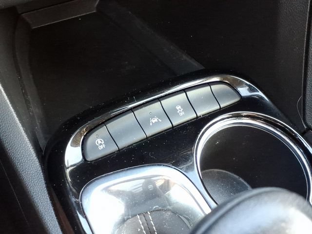 Used 2023 Buick Encore GX Essence w/ Experience Buick Package FWD image 31