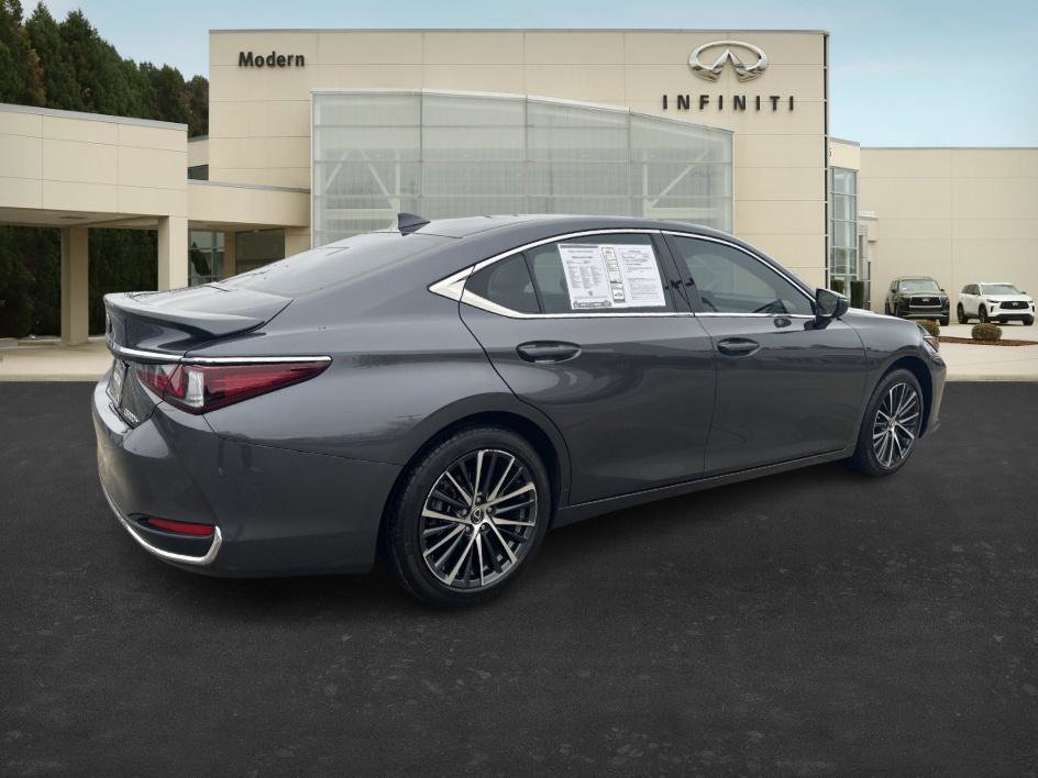 Used 2024 Lexus ES 300h w/ Premium Package image 5