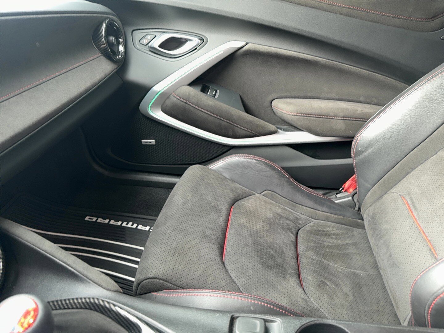 Used 2018 Chevrolet Camaro ZL1 RWD image 24