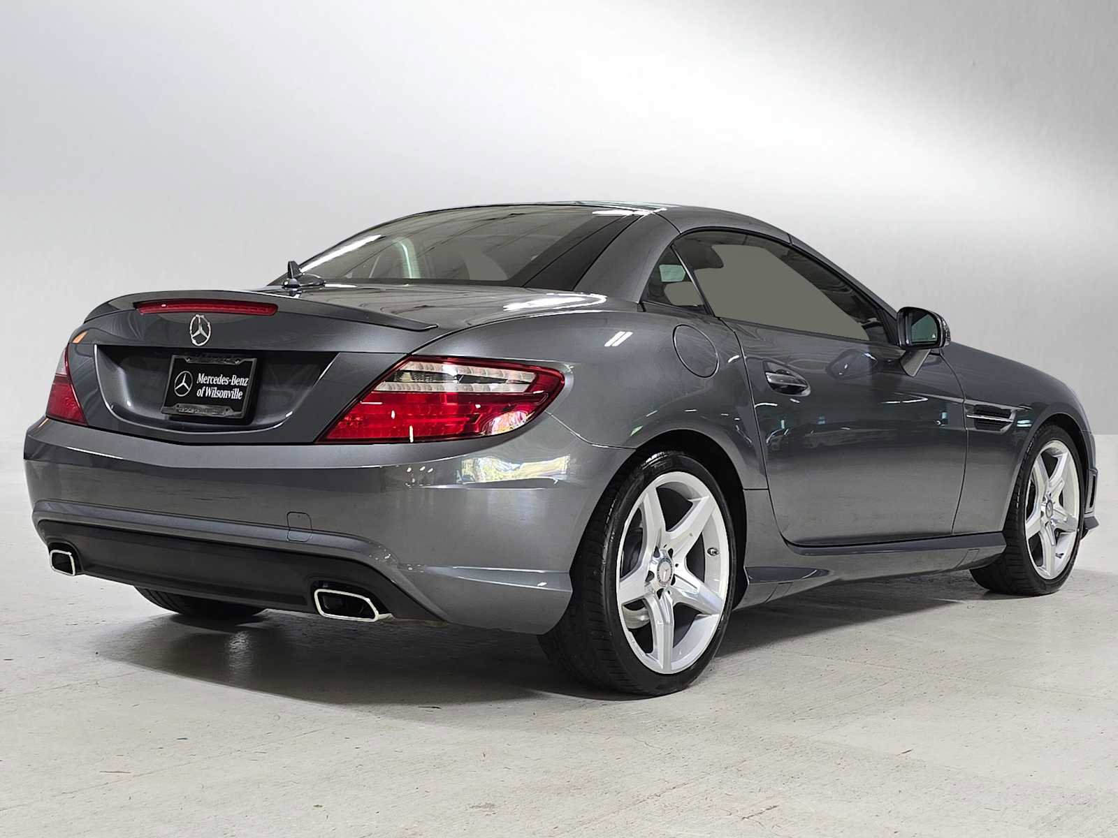 Used 2016 Mercedes-Benz SLK 300 image 3